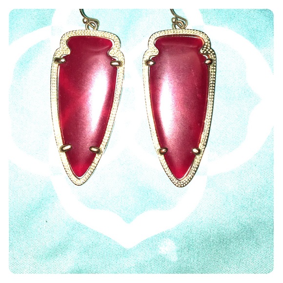 SOLD: Kendra Scott Earrings