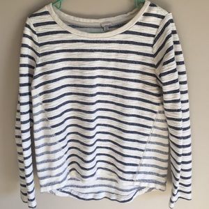 gap sweater