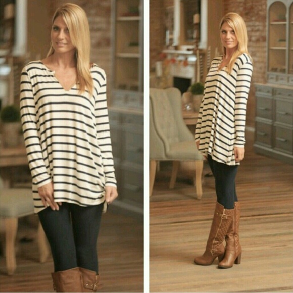 •Navy Striped Tunic• - Picture 3 of 5