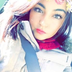 Meet your Posher, Cynthia