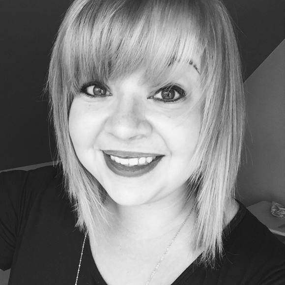 Meet your Posher, Kelsey - Picture 1 of 1