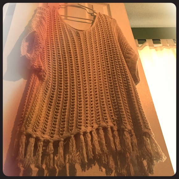 Poncho/sweater
