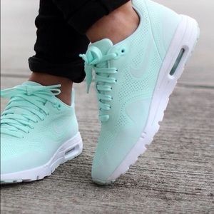 tiffany blue nike air max