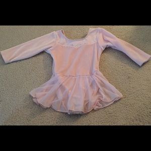NWOT-Girls size 6/6x dance outfit-color:pale pink