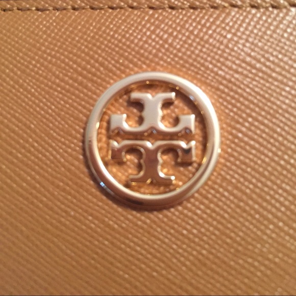 🆕Tory Burch "Robinson" Smart Phone Wristlet. NWT - Picture 4 of 4