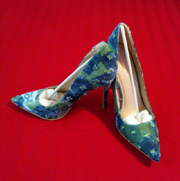 Distressed Demin Heels... Size 10