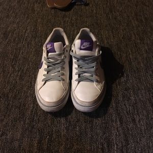 Nikes size 6.5