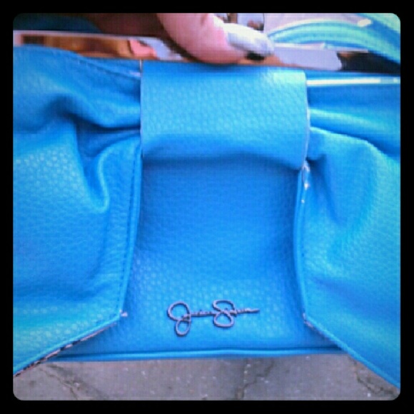 unforgetable turquios blue