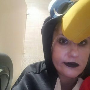 Meet your Posher, Kelly