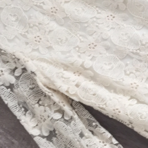 🚫SOLD🚫        Ivory lace dress - Picture 3 of 4