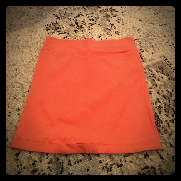 NWOT Stretchy skirt