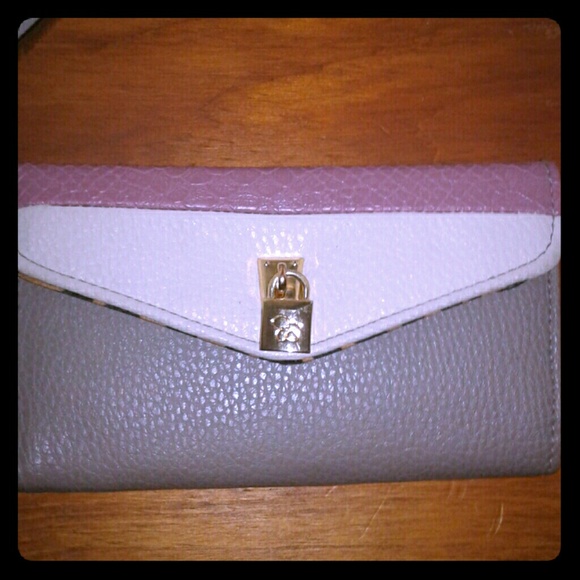 Jessica Simpson Wallet