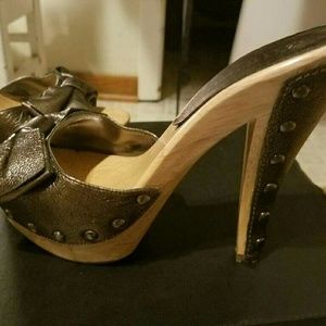 Guess heels