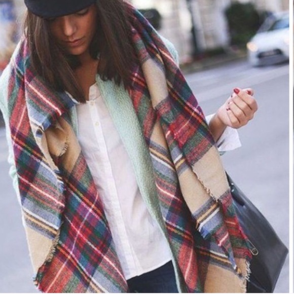 Blue Tarten Blanket Scarf - Picture 3 of 4