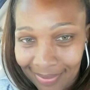 Meet your Posher, Yolanda