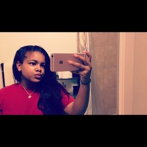 Meet your Posher, Briana