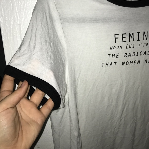 Cute top - Picture 3 of 4