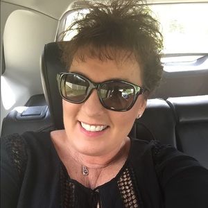 Meet your Posher, Carol