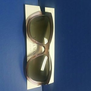 Vera Wang sunglass
