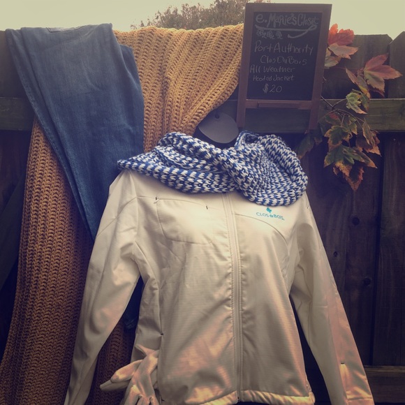 Port Authority Clos Du Bois All weather Jacket - Picture 1 of 4