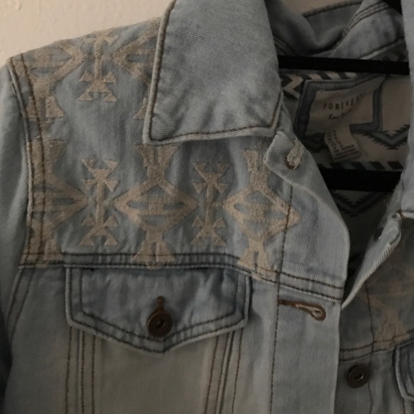 Jean jacket - Picture 3 of 4