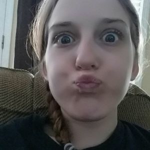 Meet your Posher, Alix