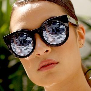 Quay Right Time Round Mirror Sunglasses