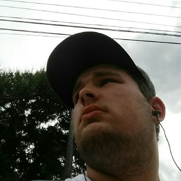 Meet your Posher, Kyle - Picture 1 of 1