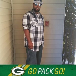 Meet your Posher, Dee