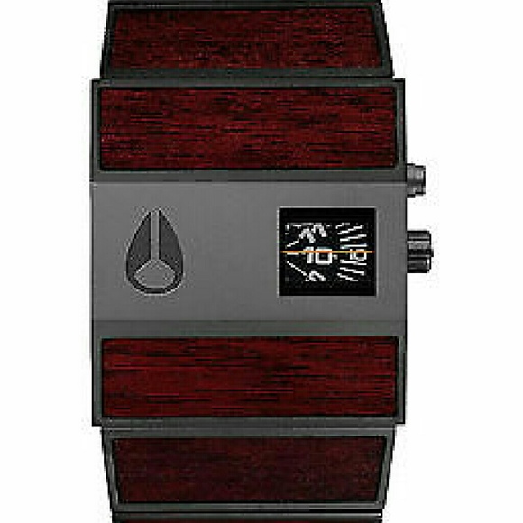 ISO: Mens nixon rotolog watch