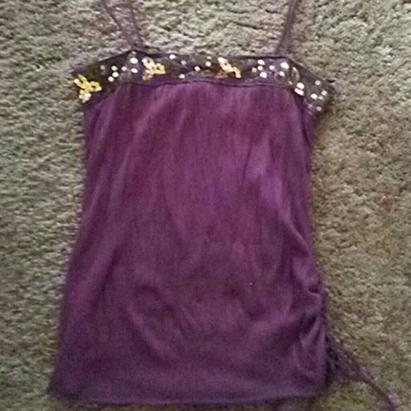 Maroon cute spaghetti strap tank.