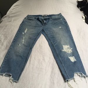 Cutoff ankle jeans