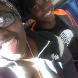 Meet your Posher, Deedee