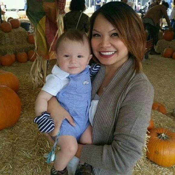 Meet your Posher, Jenn - Picture 3 of 3