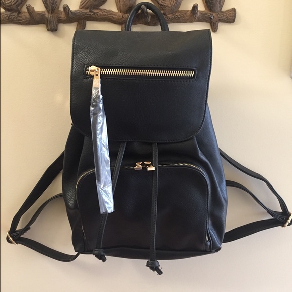Aldo Tilzer Woman's Back Pack