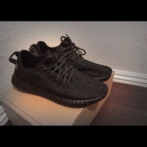Yeezy boost 350 pirate blacks
