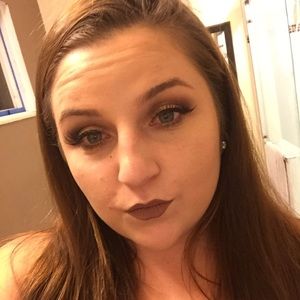 Meet your Posher, Briana