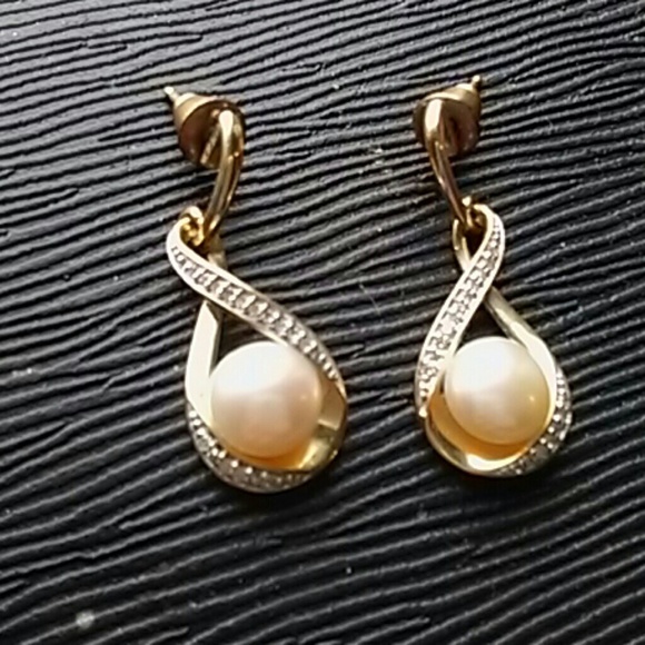 Beautiful Earrings, Amazing Deal, & a Great Gift!!