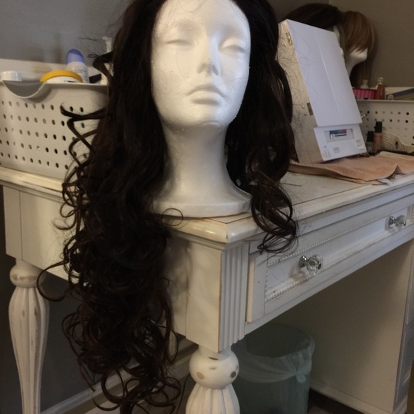On hold. Until 16th Very long brown 💯%human hair