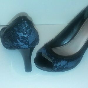 Fergie blue laced heels