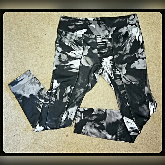 Vera Wang Pants - Vera Wang Brushstroke Ponte Leggings