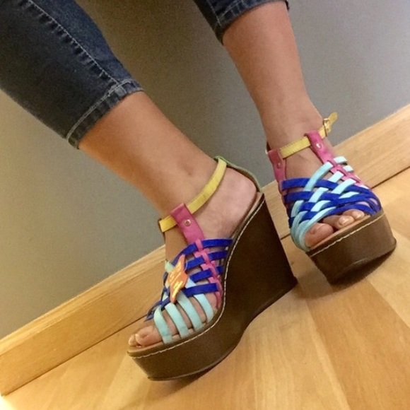 Passarela Leather Multi-color Wedges - Picture 3 of 4