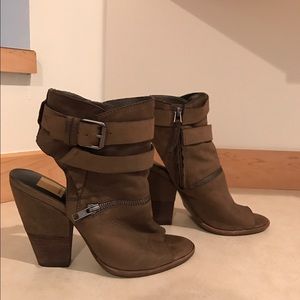 Dolce Vita Nayla Peep-toe Bootie