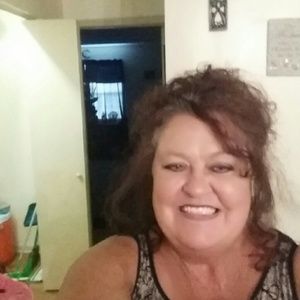 Meet your Posher, Derenda