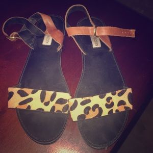 Steve Madden sandals 📢