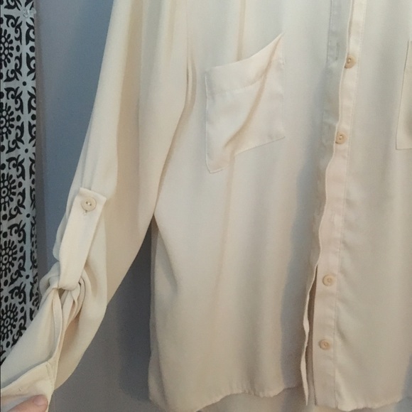 Tan blouse - Picture 3 of 3