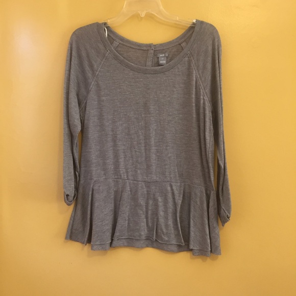 🌲•Aerie• Gray Peplum Top