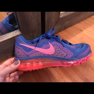 BLACK FRIDAY SALE - Women's Nike running shoe