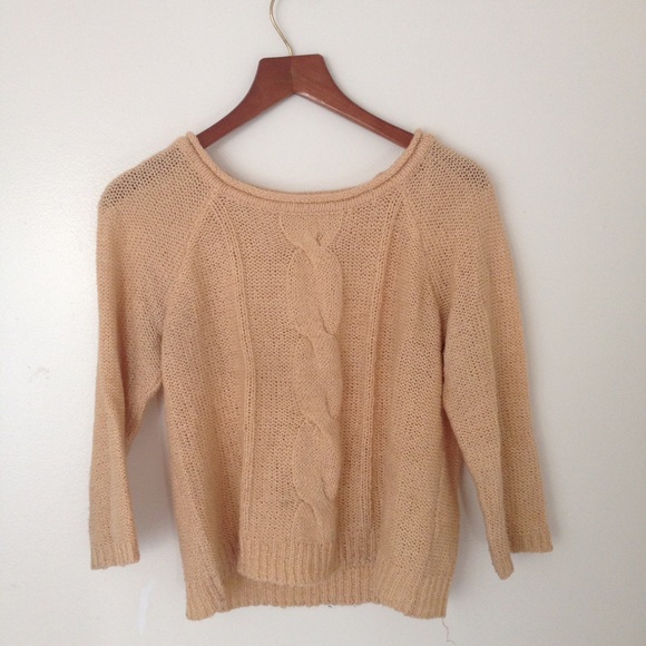 Dainty Cream Sweater - Picture 2 of 4