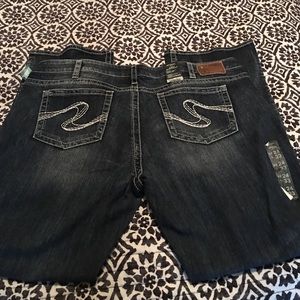 NWT silver Aiko plus size jeans
